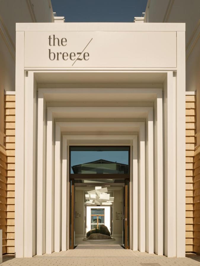 The Breeze Aparthotel Heringsdorf  Exterior foto The entrance to the gallery